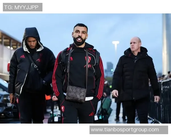 萨拉赫回应C罗炮轰言论称与教练无关有人想让我离开球队 萨拉赫回应C罗炮轰言论称与教练无关有人想让我离开球队