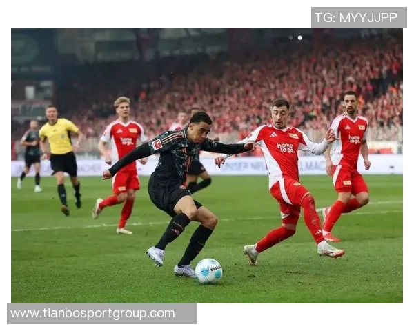 拜仁球员享受假期二门乌尔比希主动加练展现职业精神