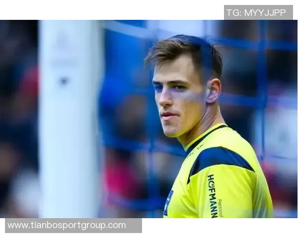 曼联计划召回22岁外租门将维特克与拉门斯争夺首发位置